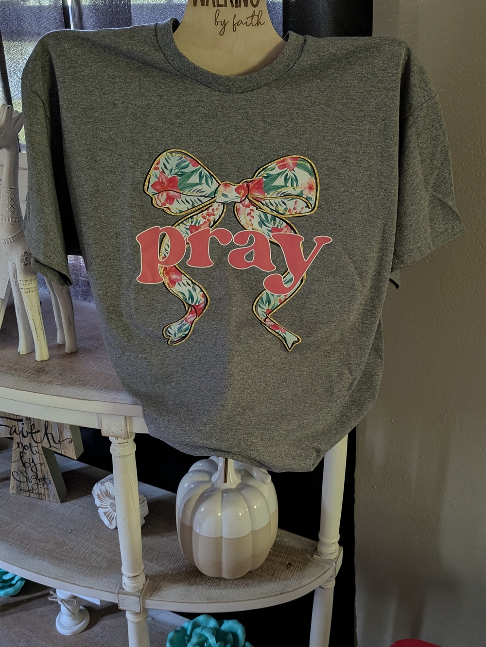 Gildan Gray Tee with Floral Bow and Pink "Pray" Graphic